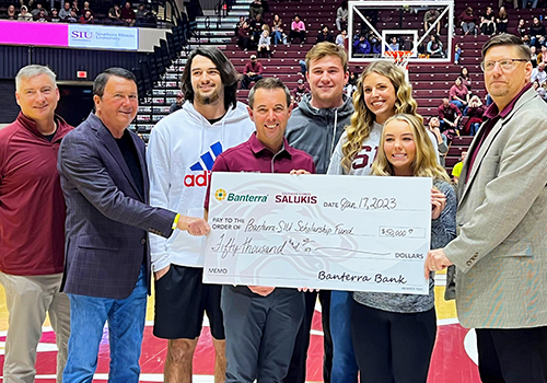 Banterra presenting a check to the recipients of the Banterra-SIU Scholarship Fund